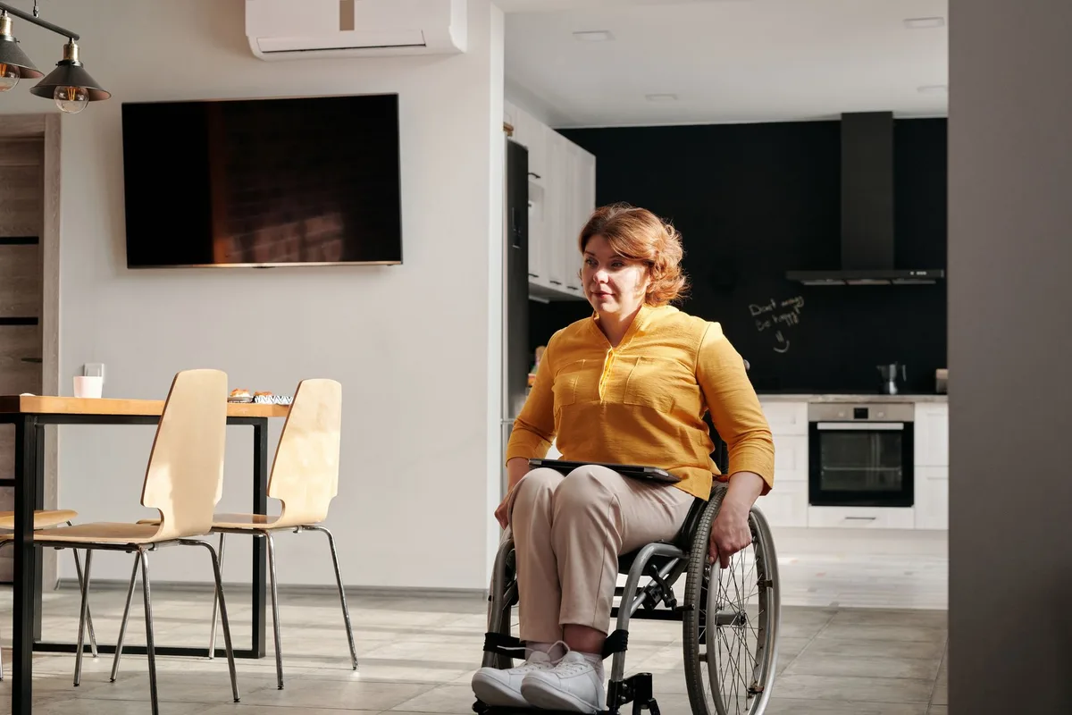 Engelli indirimli Digiturk üyeliğiyle evde televizyon izleme