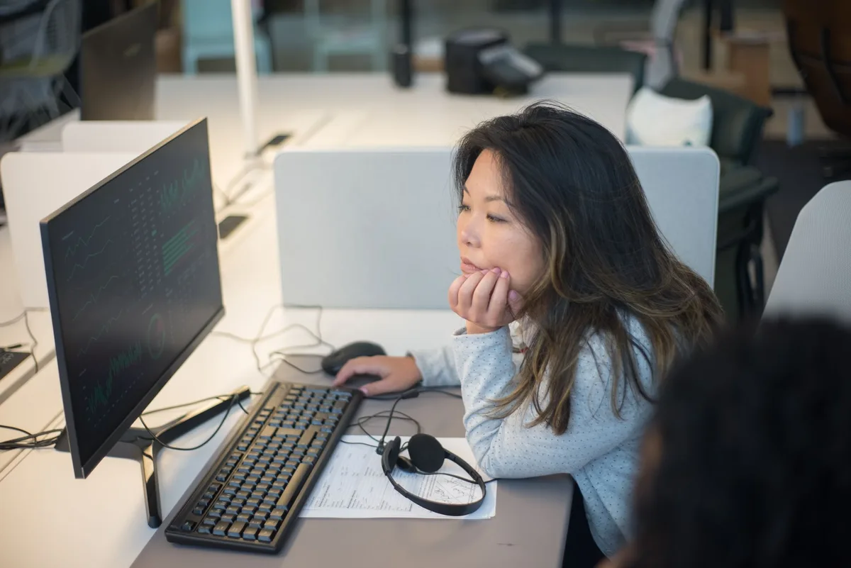 Kamu çalışanlarına yönelik Digiturk kampanyası ofis çalışanı